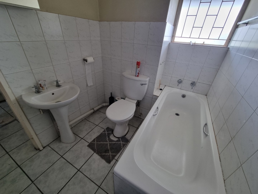 1 Bedroom Property for Sale in Willows Free State